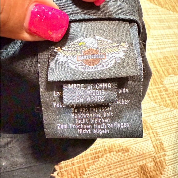 HARLEY Black signature rhinestone ball cap baseball hat.
New no tag. One size - Picture 5 of 6